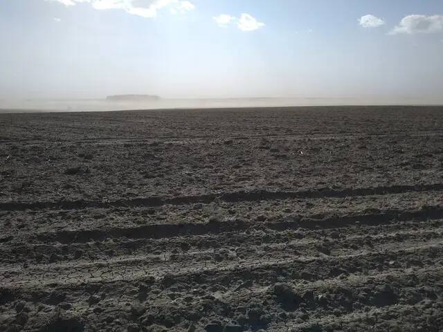 Arable land ready for sowing Arable land prepared for sowing